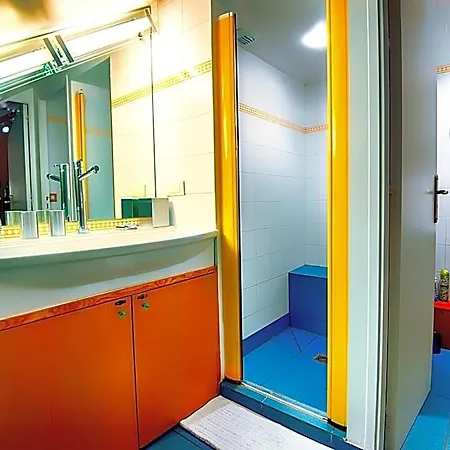 Hotel Paris-oasis Montmartre